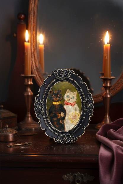 Vintage Oval Cat Picture Frame